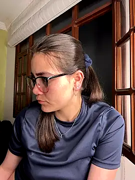 aurora divine online show from 10, 10, 2025