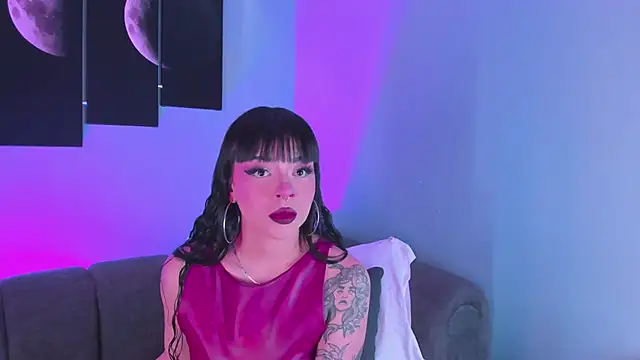 maddy walker online show from 10, 4, 2026