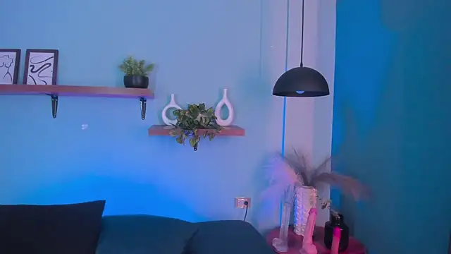 maddy walker online show from 13, 11, 2025