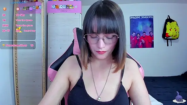 Snapshot of Lucyy-hess chatting on 1, 10, 2025 Lucyy-hess online show from 1, 10, 2025