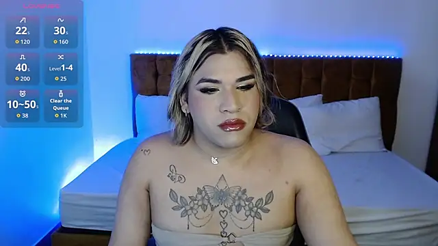 Snapshot of alexiaaross chatting on 28, 10, 2025 alexiaaross online show from 28, 10, 2025