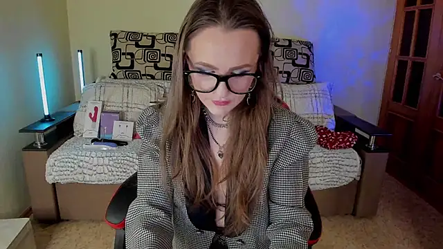 Snapshot of VeronikaVel chatting on 10, 4, 2026 VeronikaVel online show from 10, 4, 2026