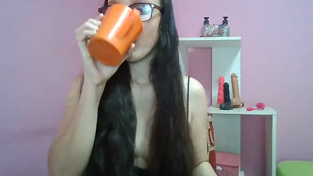 Snapshot of LolaBoobs chatting on 23, 5, 2026 LolaBoobs online show from 23, 5, 2026
