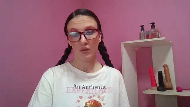 LolaBoobs online show from 15, 2, 2026