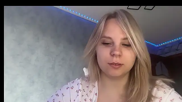 Snapshot of Thalia__Star chatting on 30, 4, 2026 Thalia Star online show from 30, 4, 2026