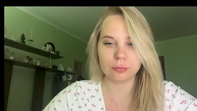 Snapshot of Thalia__Star chatting on 24, 5, 2026 Thalia Star online show from 24, 5, 2026