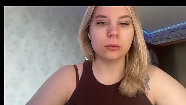 Snapshot of Thalia__Star chatting on 29, 5, 2026 Thalia Star online show from 29, 5, 2026