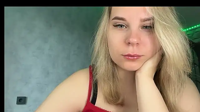 Snapshot of Thalia__Star chatting on 15, 5, 2026 Thalia Star online show from 15, 5, 2026