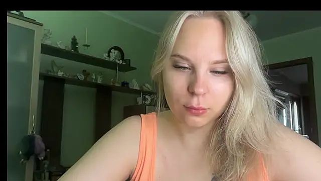 Snapshot of Thalia__Star chatting on 10, 6, 2026 Thalia Star online show from 10, 6, 2026