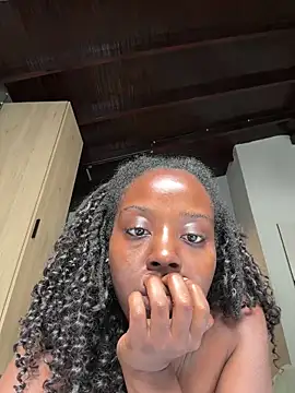 choclatepeaach online show from 17, 12, 2025