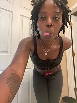 choclatepeaach online show from 17, 4, 2026