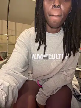 choclatepeaach online show from 5, 11, 2025