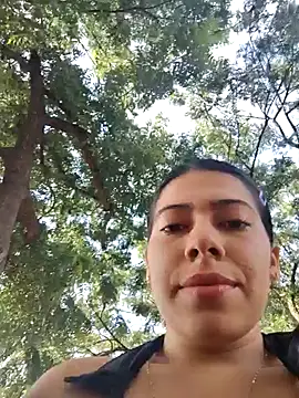 Snapshot of Caro_kitty- chatting on 5, 11, 2025 Caro kitty- online show from 5, 11, 2025