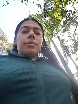 Snapshot of Caro_kitty- chatting on 28, 10, 2025 Caro kitty- online show from 28, 10, 2025