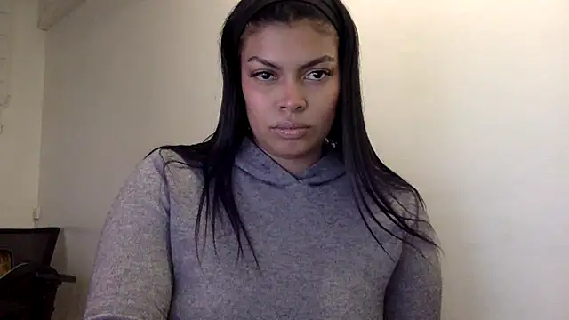 Snapshot of jennifer_oliveira chatting on 10, 9, 2025 jennifer oliveira online show from 10, 9, 2025