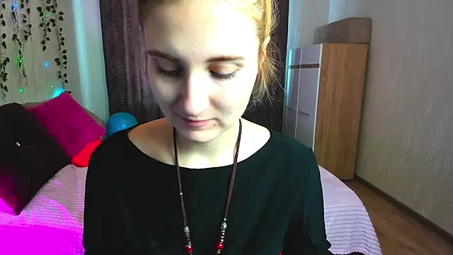 Miss Elsa  online show from 15, 2, 2025