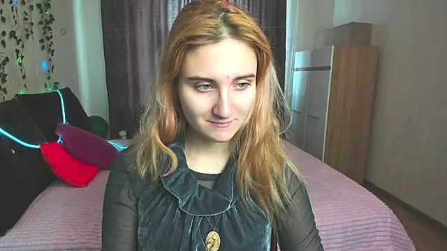 Miss Elsa  online show from 22, 2, 2025