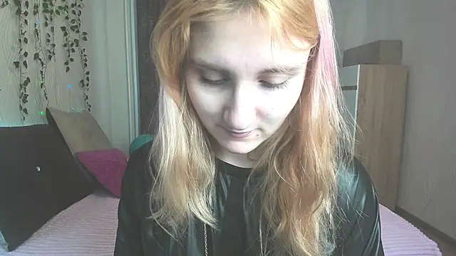 Miss Elsa  online show from 13, 2, 2025