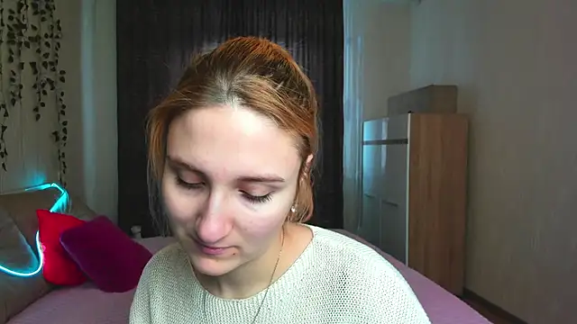 Miss Elsa  online show from 18, 2, 2025