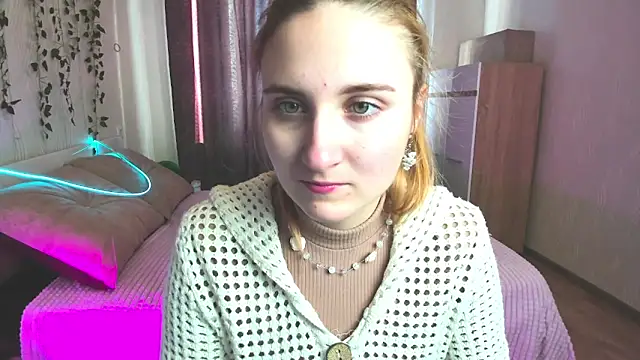 Miss Elsa  online show from 25, 2, 2025