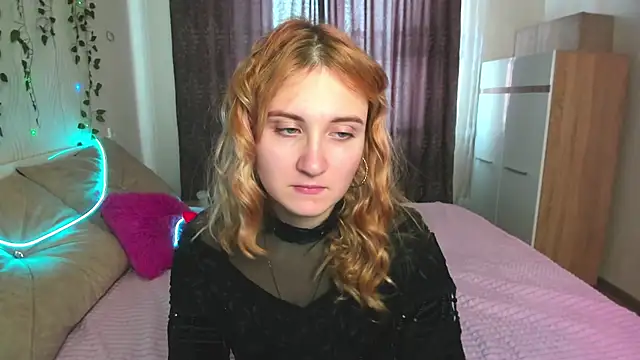 Miss Elsa  online show from 19, 2, 2025