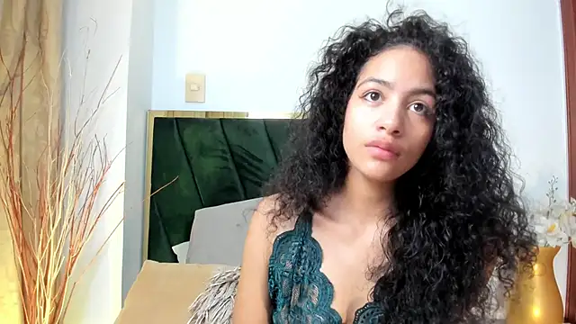 Snapshot of AntonellaHall_ chatting on 28, 9, 2025 AntonellaHall online show from 28, 9, 2025