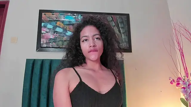 AntonellaHall  online show from 16, 12, 2025