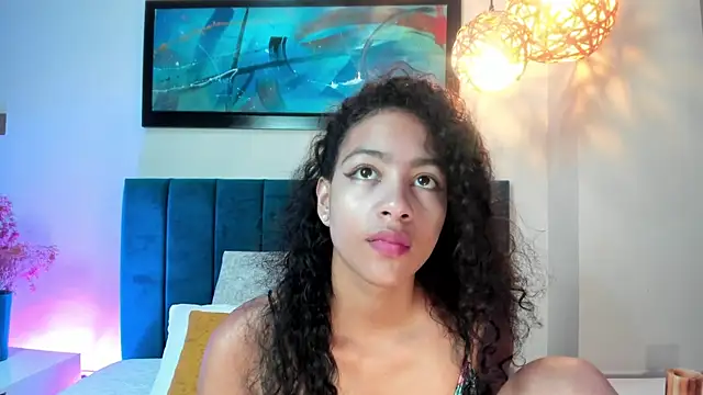 AntonellaHall  online show from 17, 12, 2025