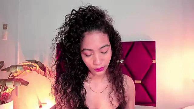 AntonellaHall  online show from 8, 11, 2025