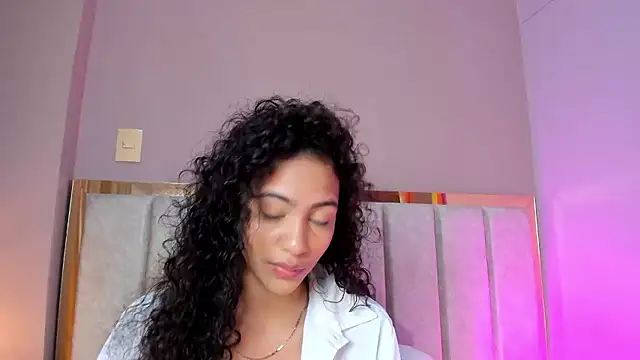 AntonellaHall  online show from 14, 1, 2026