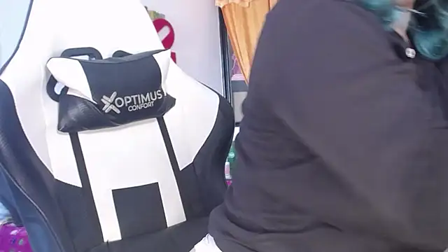 gigiqueen 18 online show from 15, 10, 2025