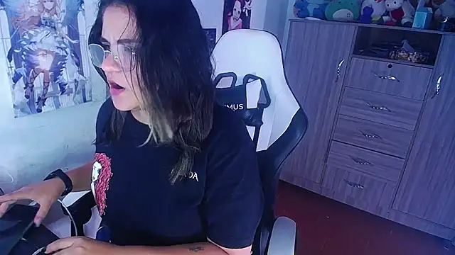 gigiqueen 18 online show from 4, 12, 2024