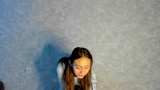 Snapshot of EllaSky_xoxo chatting on 9, 10, 2025 EllaSky xoxo online show from 9, 10, 2025