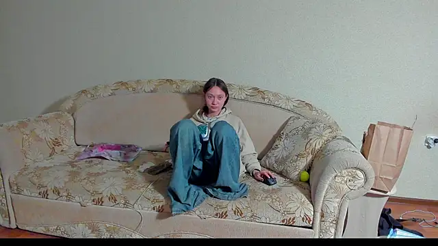 Snapshot of EllaSky_xoxo chatting on 20, 3, 2025 EllaSky xoxo online show from 20, 3, 2025