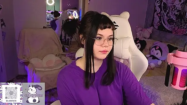 ClaireFaers  online show from 6, 2, 2026