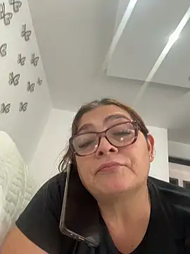 AntonellaAlondra4 online show from 9, 4, 2026