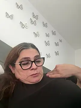 AntonellaAlondra4 online show from 1, 6, 2026