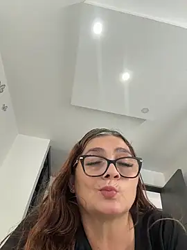 AntonellaAlondra4 online show from 7, 5, 2026