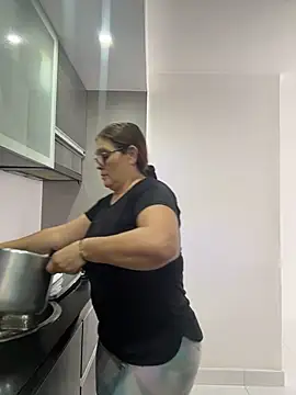 AntonellaAlondra4 online show from 24, 3, 2026