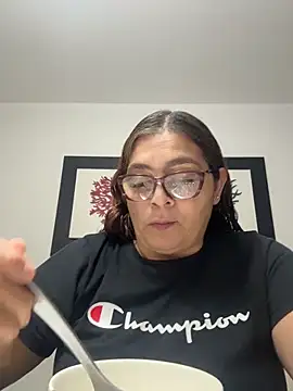 AntonellaAlondra4 online show from 20, 4, 2026