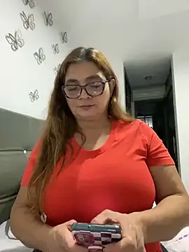 AntonellaAlondra4 online show from 27, 2, 2025