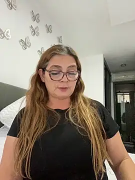 AntonellaAlondra4 online show from 11, 3, 2025