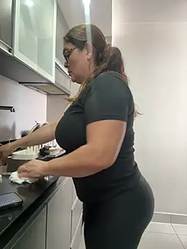 AntonellaAlondra4 online show from 17, 1, 2026