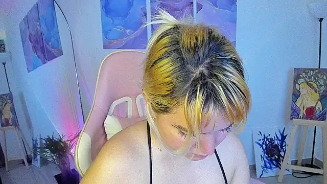 Pretty  zoe online show from 28, 2, 2025