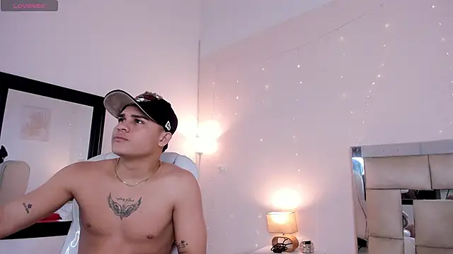 saraandstiven online show from 18, 2, 2025