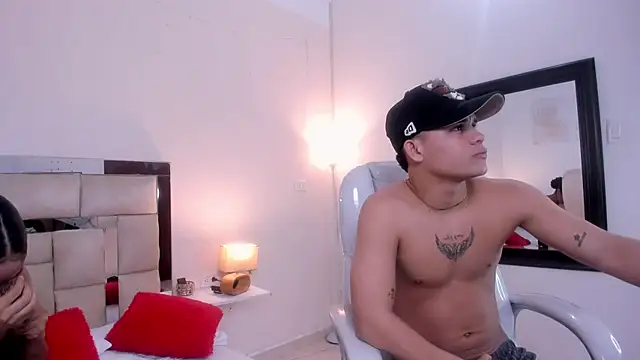 saraandstiven online show from 3, 3, 2025