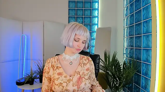 Pieris Lisa online show from 18, 1, 2025