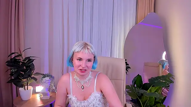 Pieris Lisa online show from 8, 1, 2025