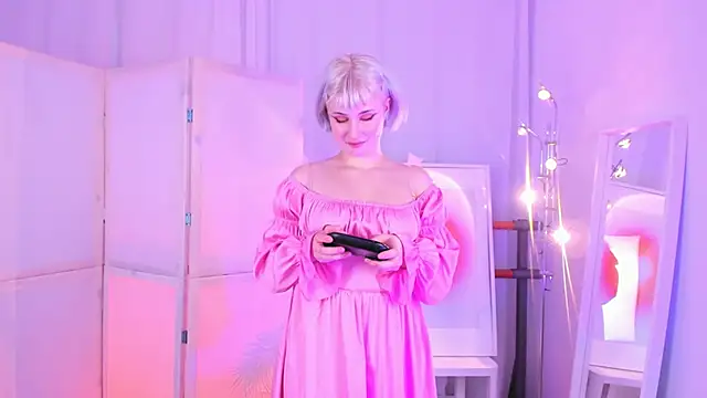 Pieris Lisa online show from 20, 1, 2025