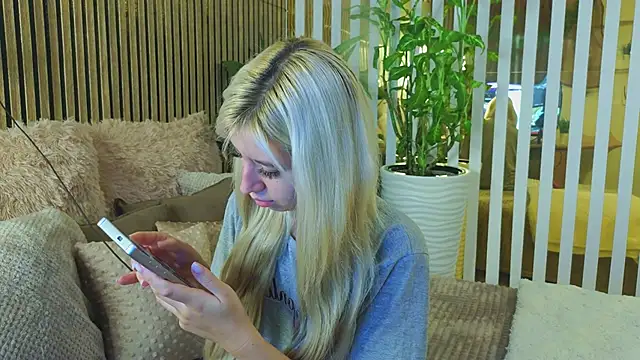 -Violetttttka online show from 11, 9, 2025